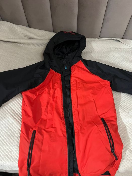 Продам куртку в отличном состоянии