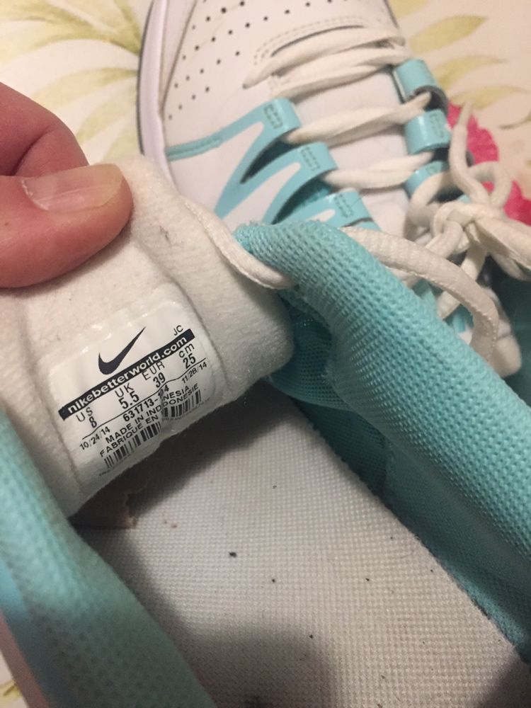Pantofi Nike marime 38, aproape noi, originali, piele