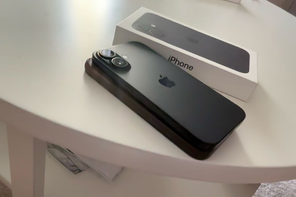 IPhone-16 black 128 GB apple-16,айфон-16