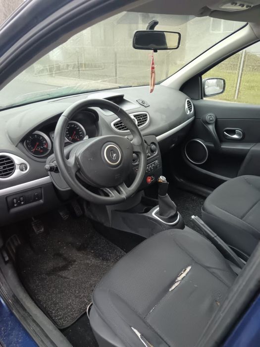 Vând Renault Clio 1.6 benzina