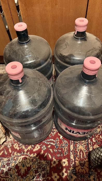 Диспенсър за топла и студена вода NEO + допълнителни бутилки