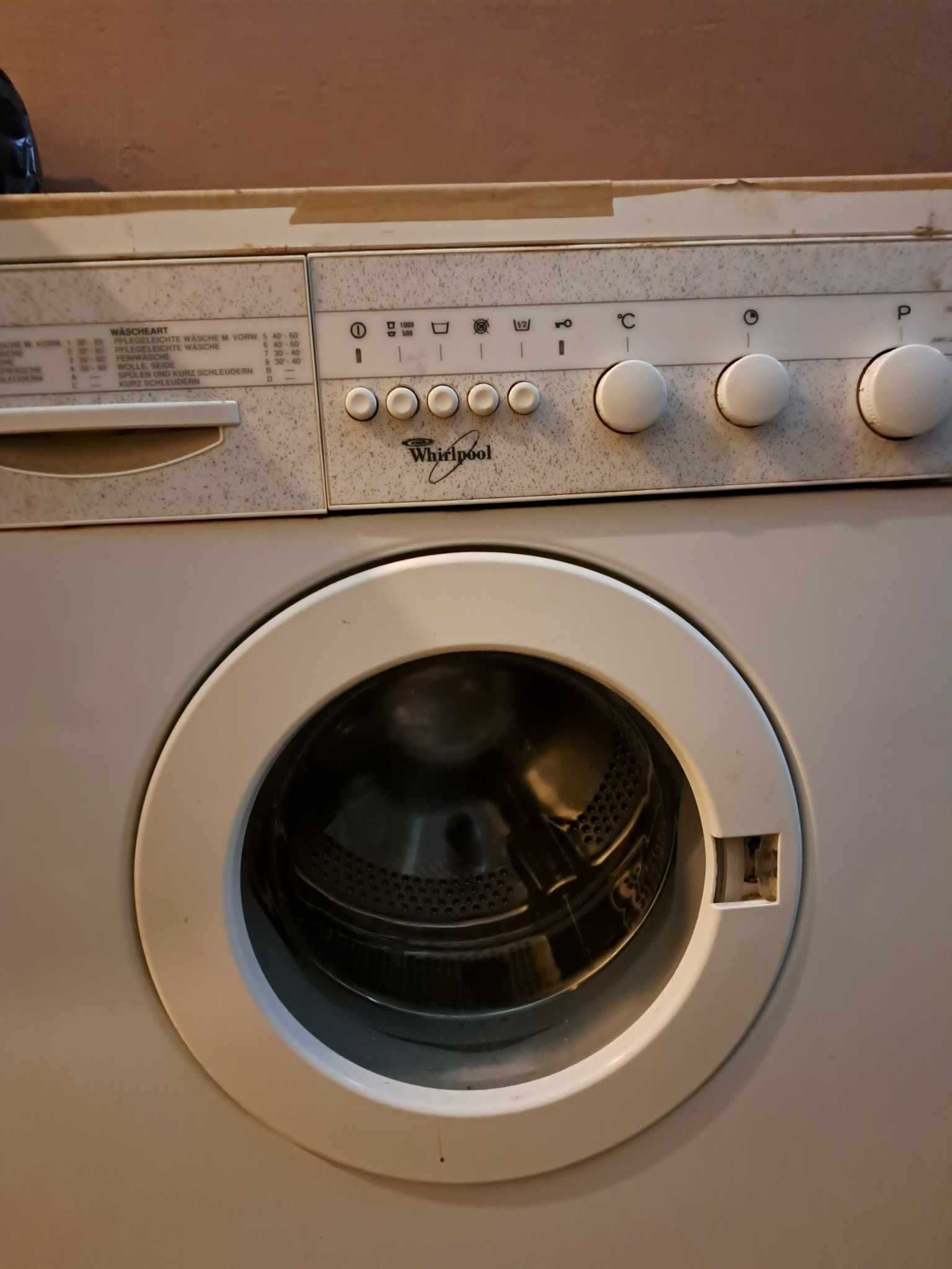 Пералня със сушилня Whirlpool