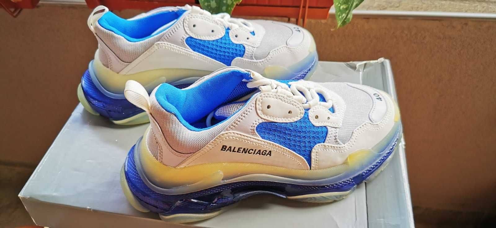 Оригинални мъжки маратонки / сникърси BALENCIAGA Triple S - 40 номер