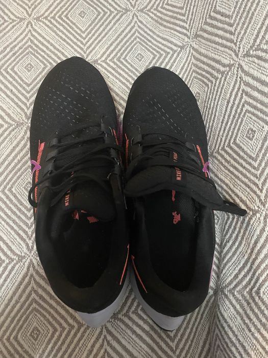 Vand adidasi Nike Zoom Pegasus