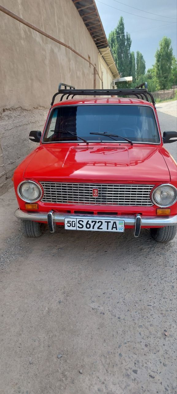 Avtomobil Vaz 2102