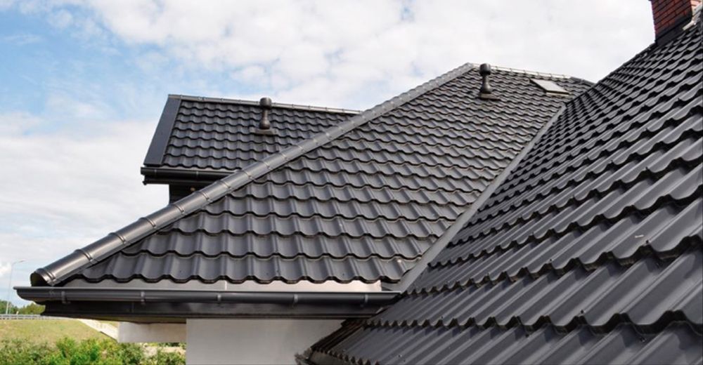 Крыша. Ремонт крыши. Строительная бригада