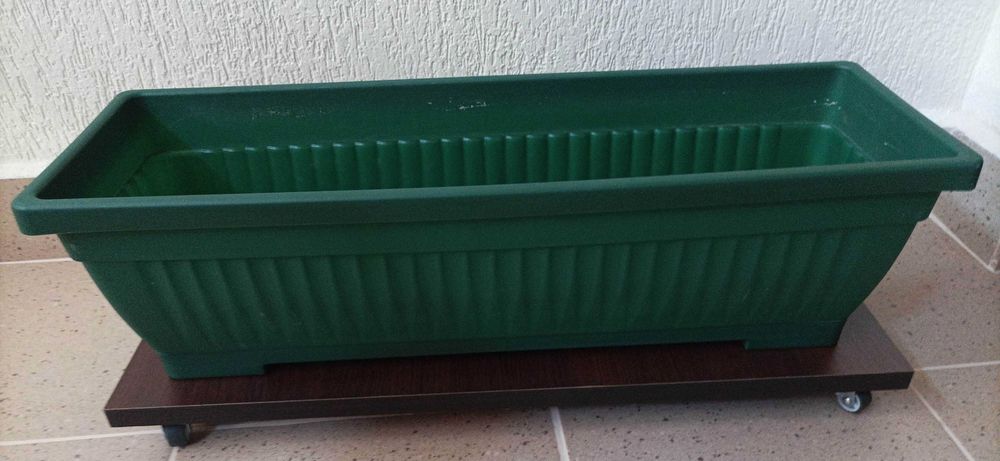 Jardiniera din plastic cu suport, verde 60 x 20 x 15.5 cm, 13L