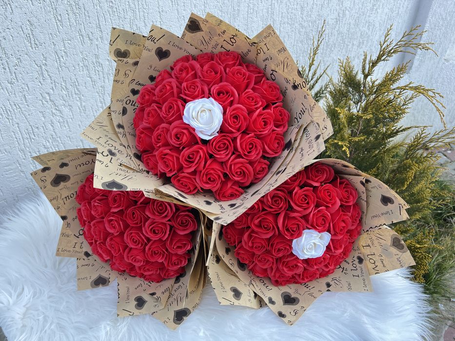 Aranjamente florale din flori de sapin