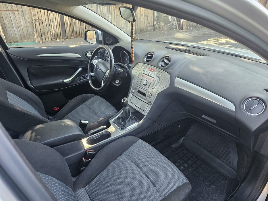 Vând Ford Mondeo 2008