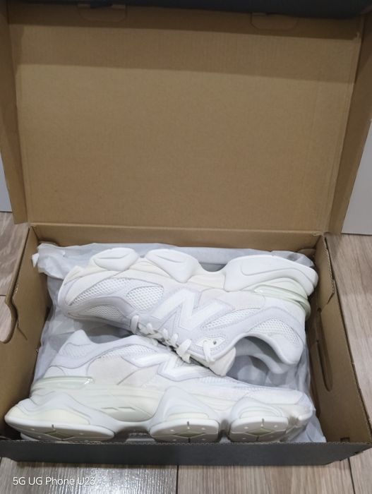 New balance 9060-42.5н.Оригинални Нови