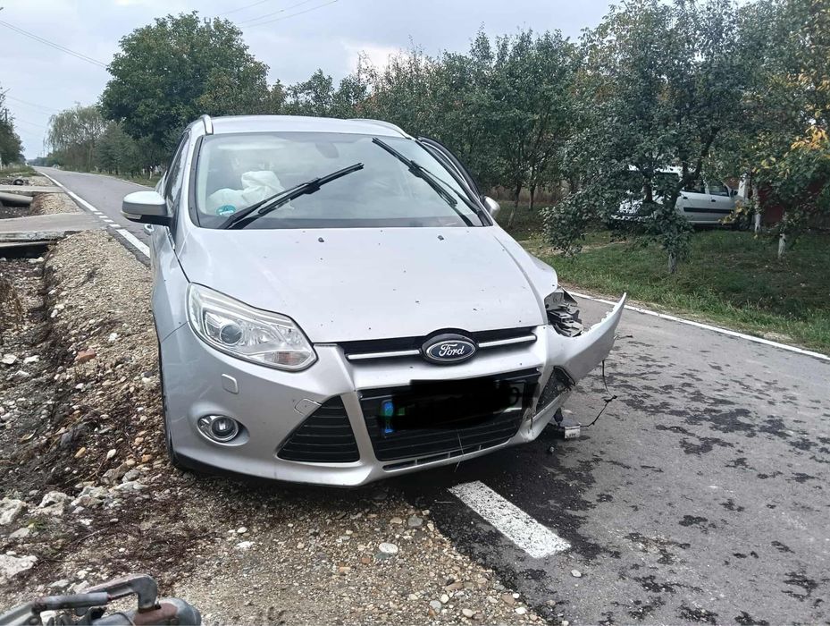 Titlu: Ford Focus 2014 – avariat, motor 1.6 TDCi, 230.000 km