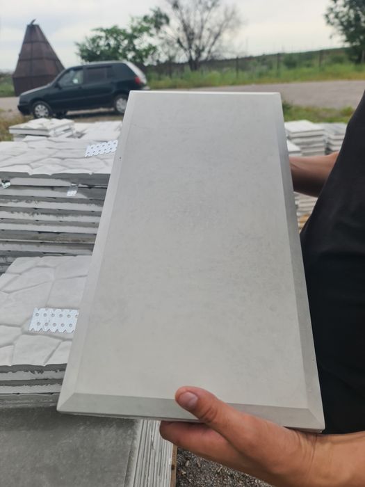 В наличии 1м2-3500тг и на заказ