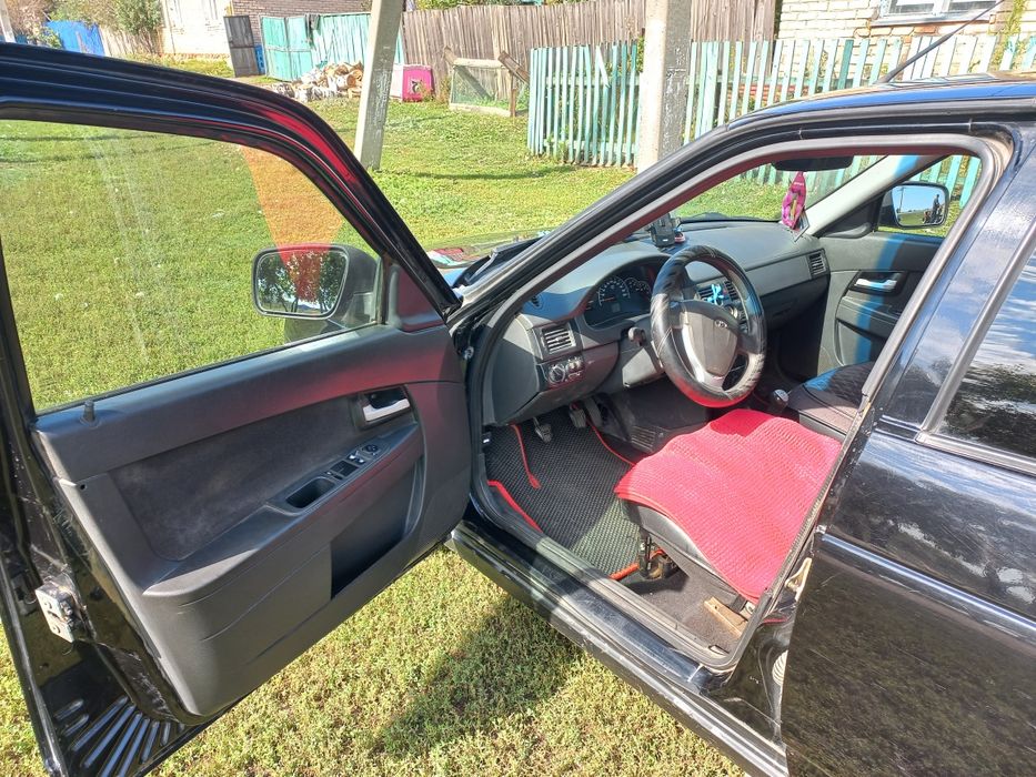 Продам Приору нормальном состояние