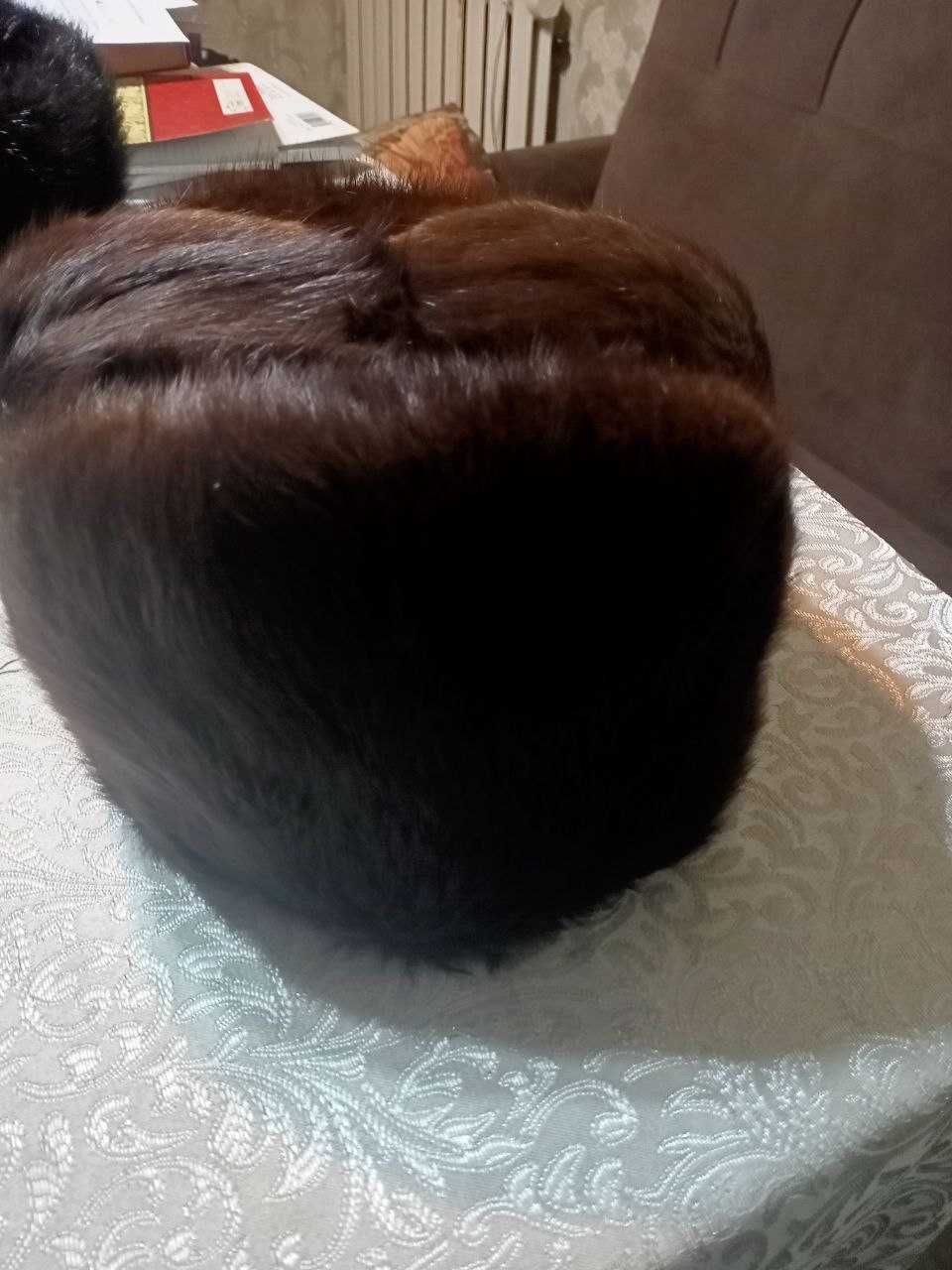 зимняя шапка .мех из ондатры.