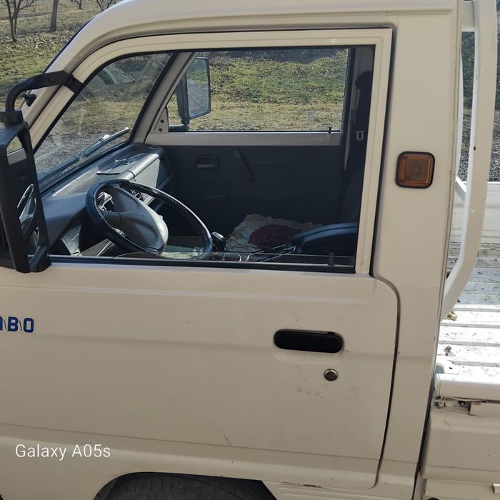 Labo.  Jkkskskksksns jdjdhbrbfb t tbjzuxuxis