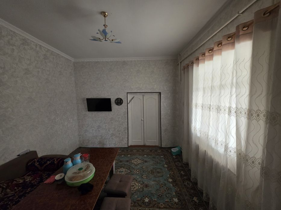 Uy sotiladi 228 kv +24