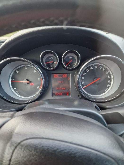 Opel Insignia 2010 2.0 diesel