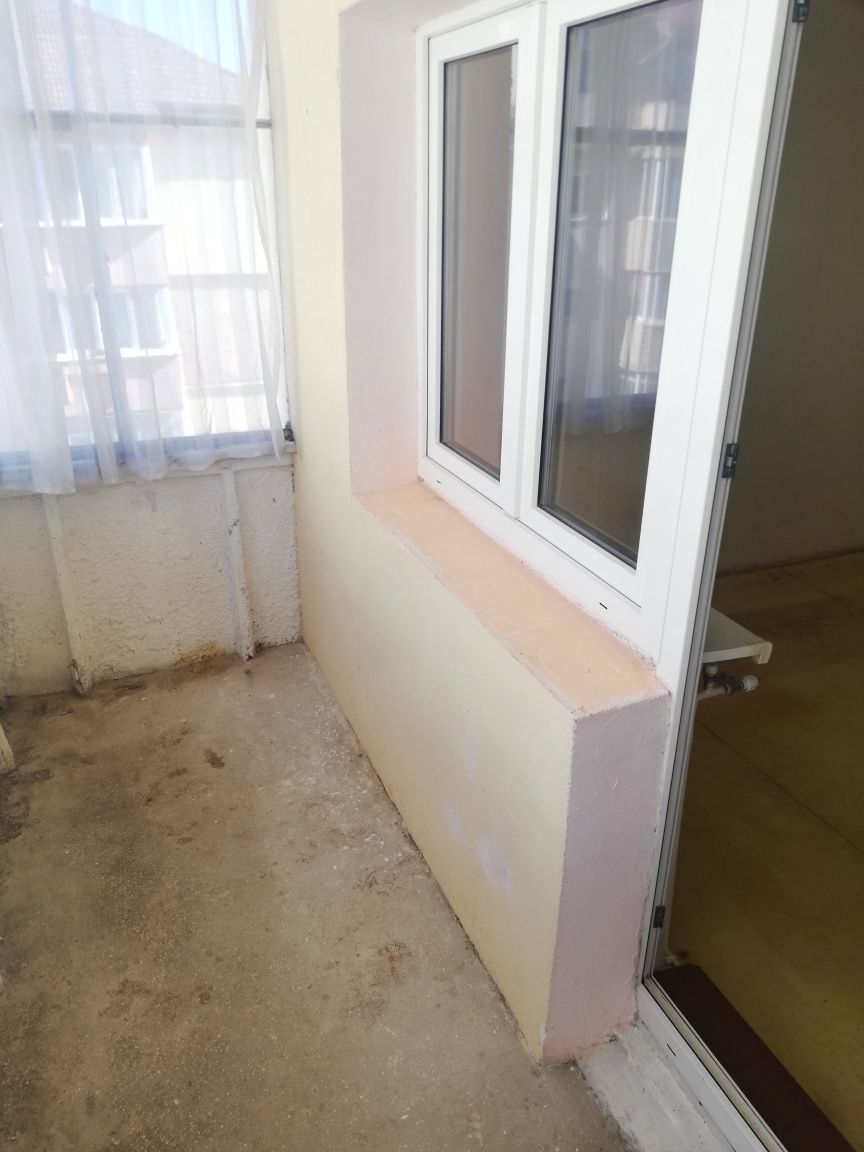 Vând apartament Valea Aurie