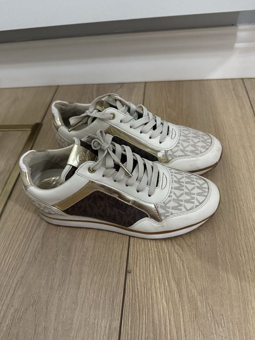 Продам кроссовки майкл корс, размер 36