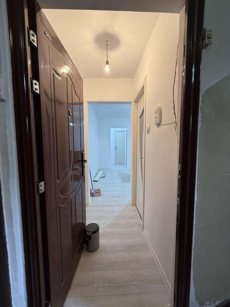 Apartament 2 camere de vanzare / Piata Reşita ( Berceni )