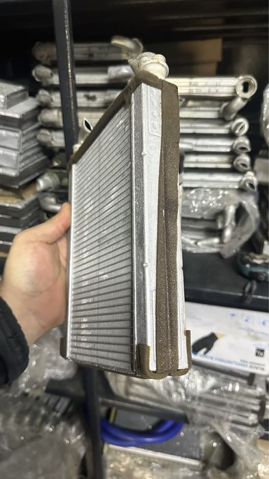 Продам печной радиатор на Toyota Camry 30-35 и Lexus Es оригинал denso