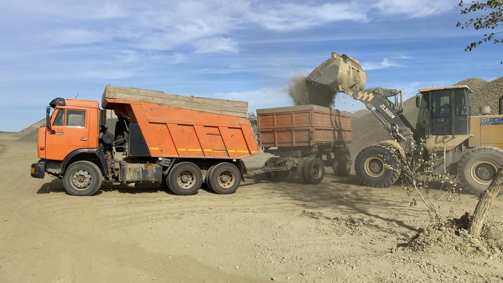 Доставим песок щебень баласт грунт