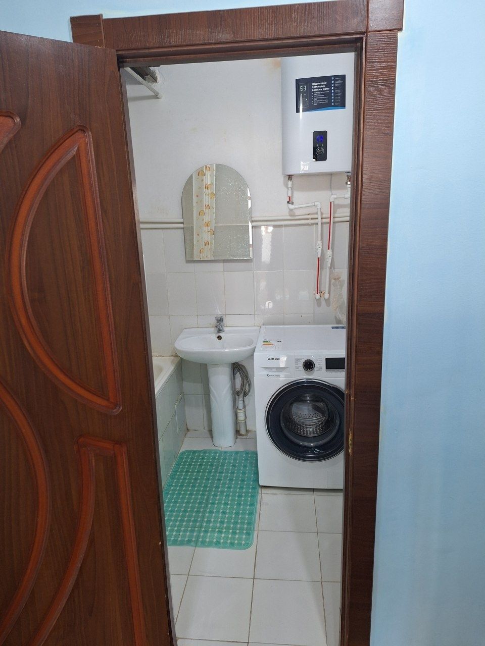 Qarshi shahridan 2 xonali 75 kv uy sotiladi