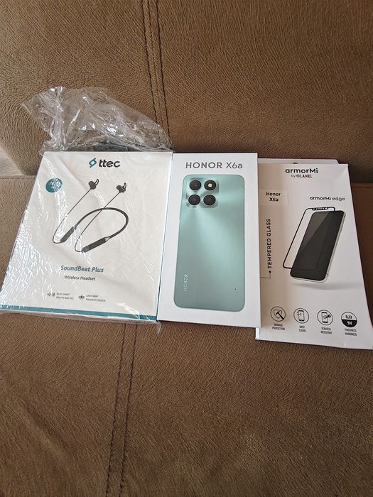 Honor X6a с Протектор и Слушалки
