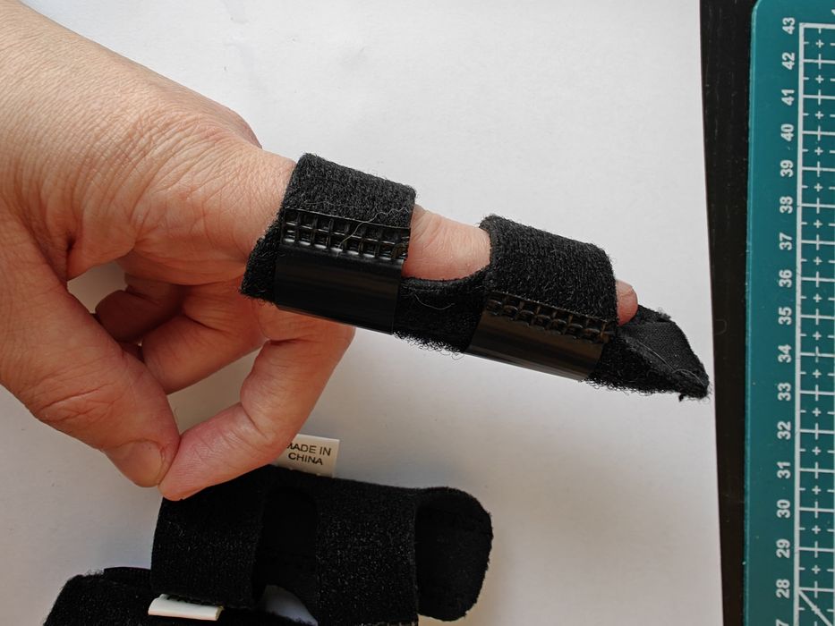 Orteze pentru deget, 2 bucati, 10 lei bucata