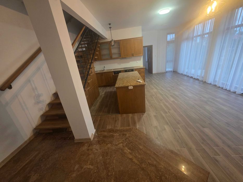 Собственик продава къща с двор,  4 спални в с.Каменар, Поморие