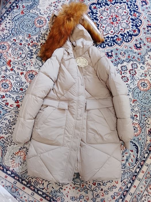 Продам куртку для девочек