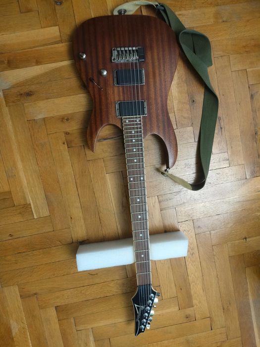 Електрическа китара Ibanez RGA32