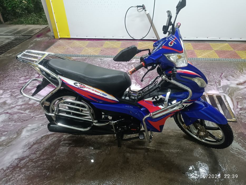Bikeland avangard moped sotiladi , 110cc holati ideal 20000 probeg