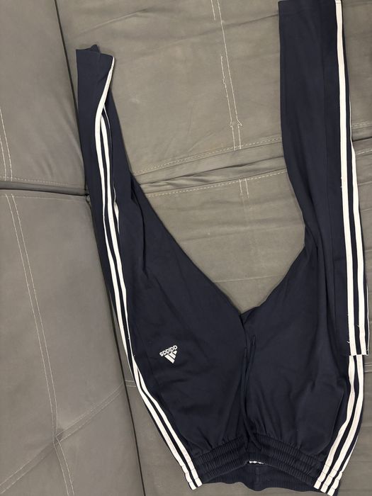 Адидас три ленти