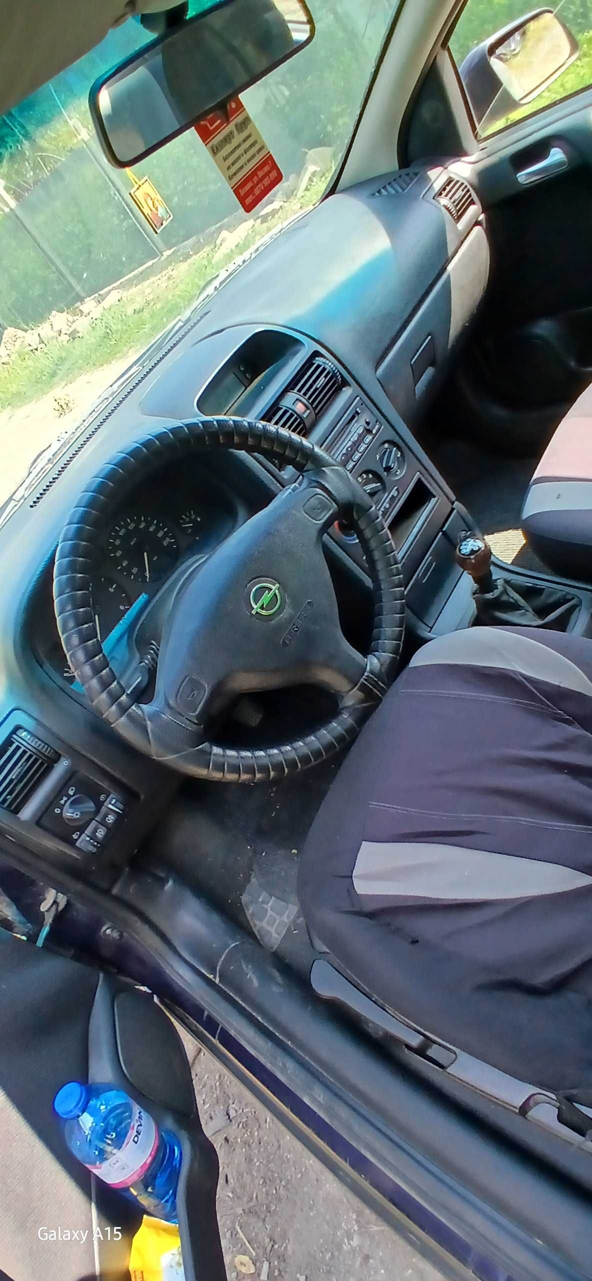 Продавам Opel Astra J