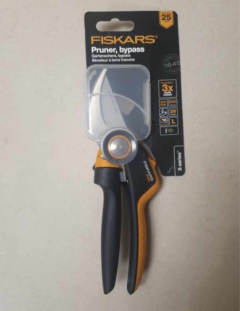 Fierastrau fiskars sw73