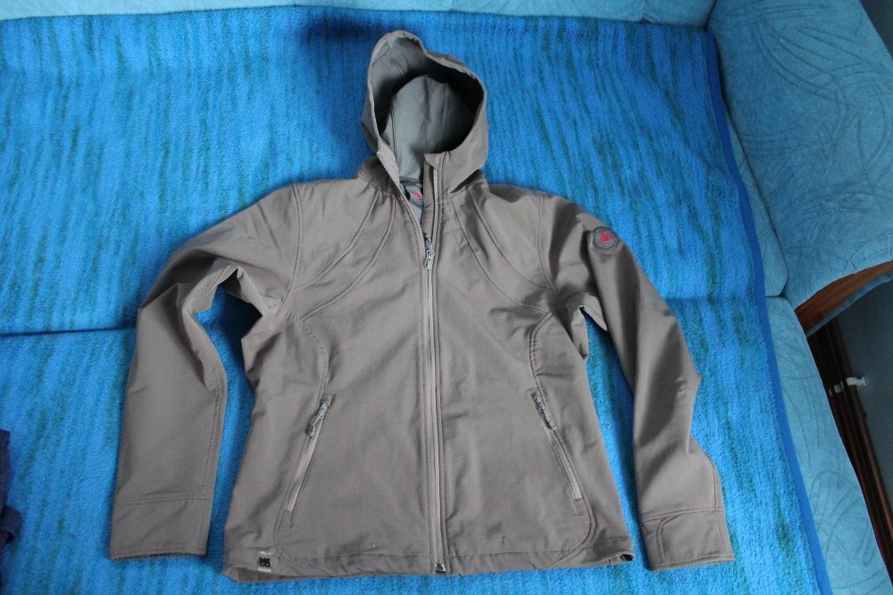 Bluza Tommy Hilfiger XS si hanorac softshell Vaude 40