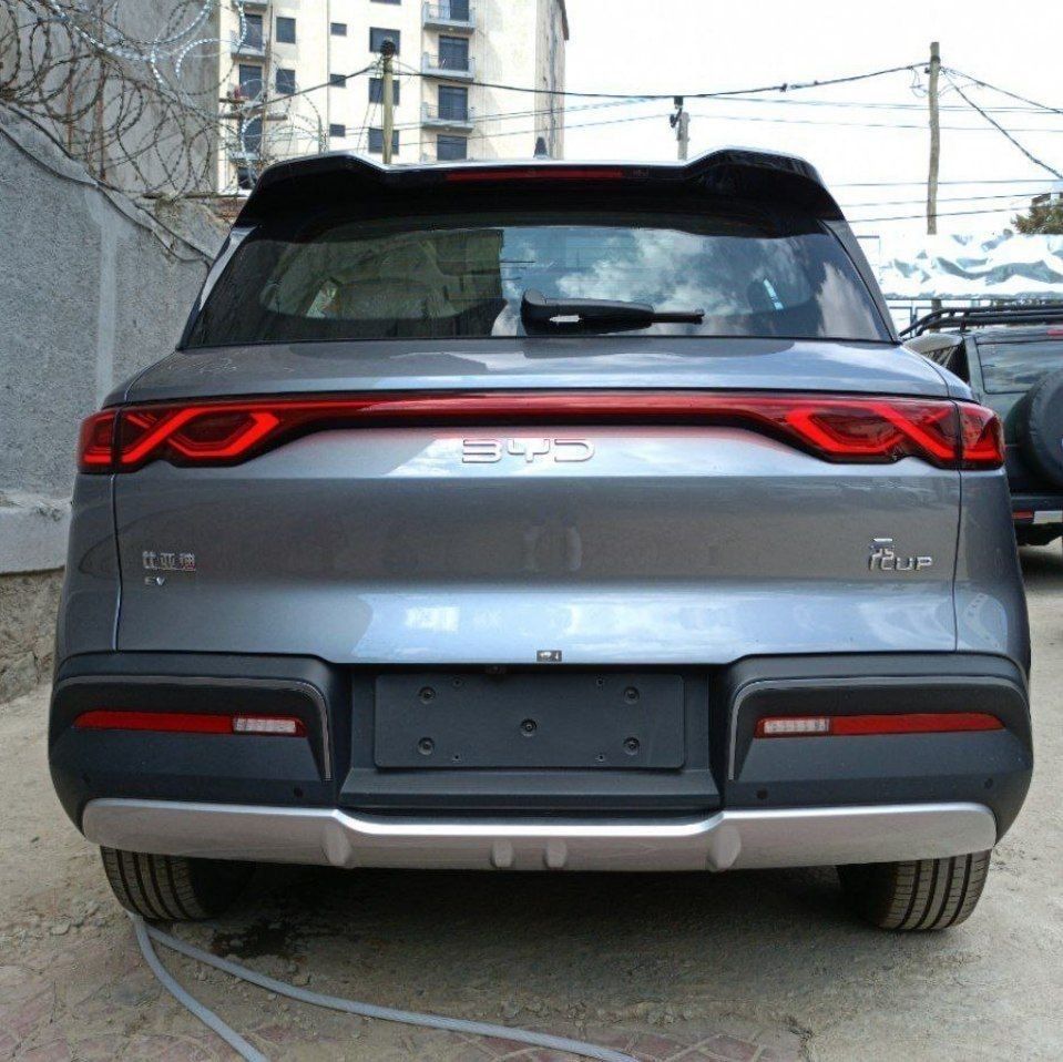 BYD YUAN UP full pozitsiya