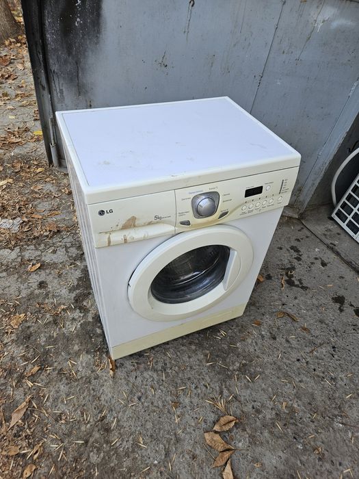 Продаётся LG 5кг рабочий всё родной