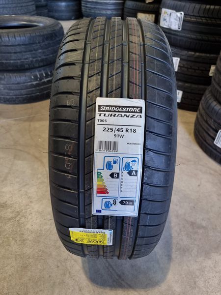 225/45/18 Bridgestone 4БР RunFlat