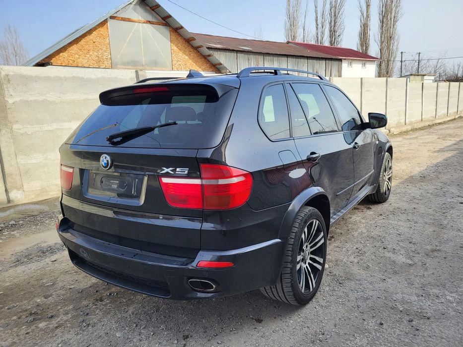 Dezmembram BMW X5 E70 3.0 D an 2008
