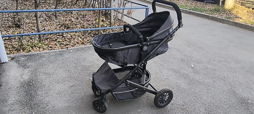 Продам детскую коляску трансформер