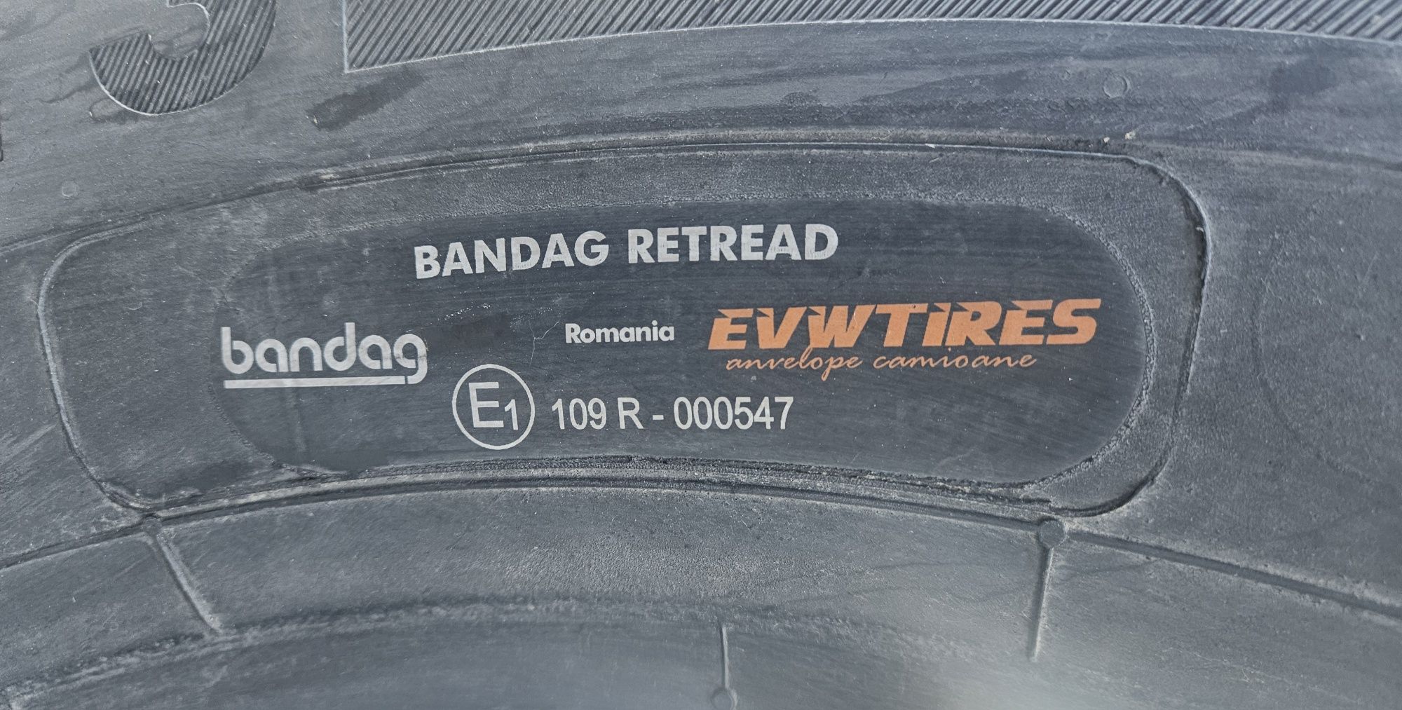 385/55 R22. 5, Anvelope resapate Bandag pe carcasa Continental