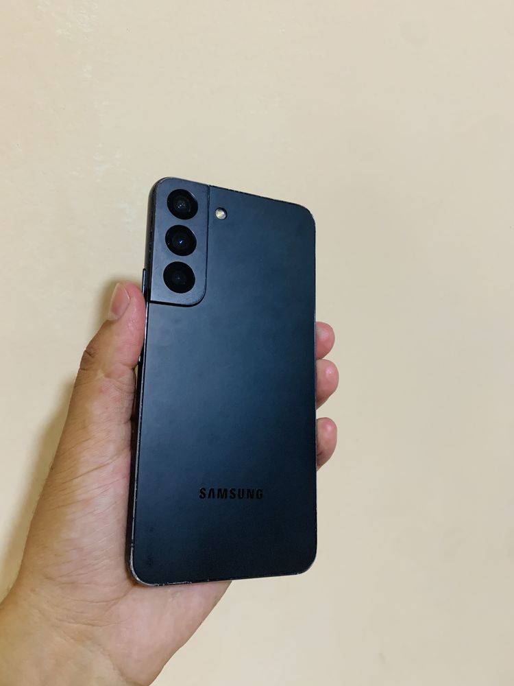 Galaxy s 22 sotiladi 2 sim karta !!!