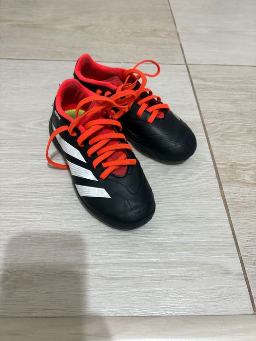 оригинальные футбольные бутсы adidas