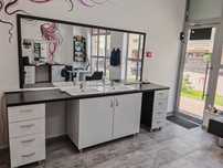 Vând urgent mobilier salon înfrumusețare