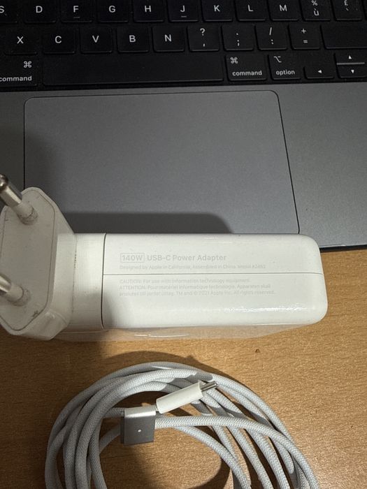 Incarcator Macbook MagSafe3 140W