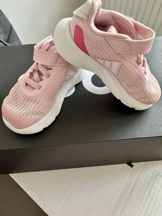 Маратонки 23 размер/ Adidas, Puma, Skechers/