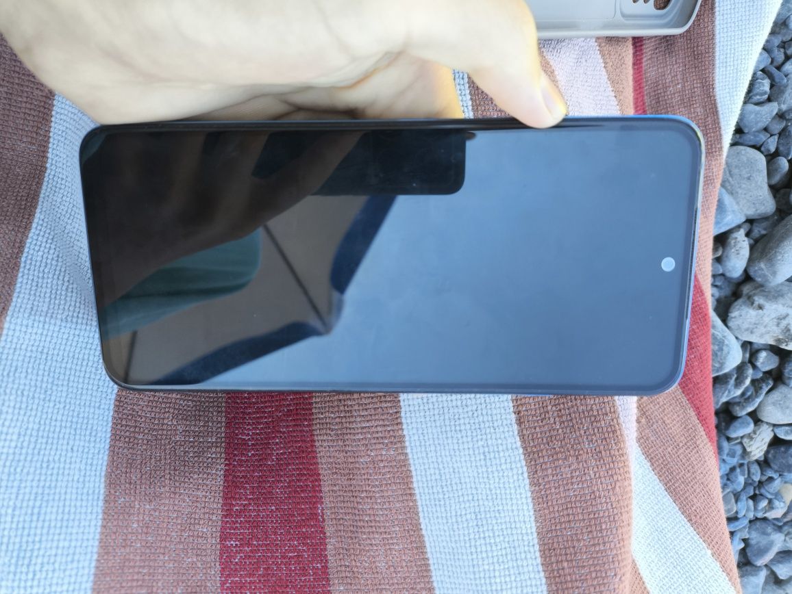 Redmi note 11 4/128, есть проблема с отпечатком