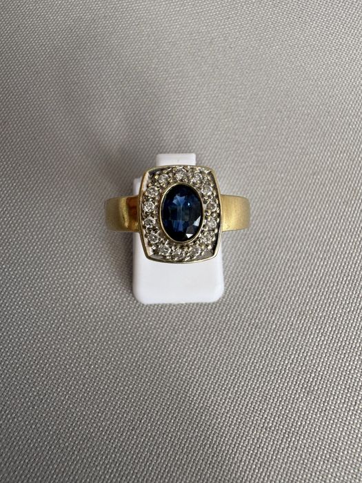 Inel aur safir diamante